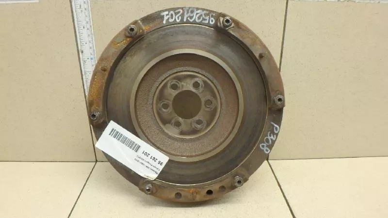 Маховик двигателя BS266925