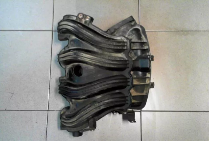 Впускной коллектор ST300269