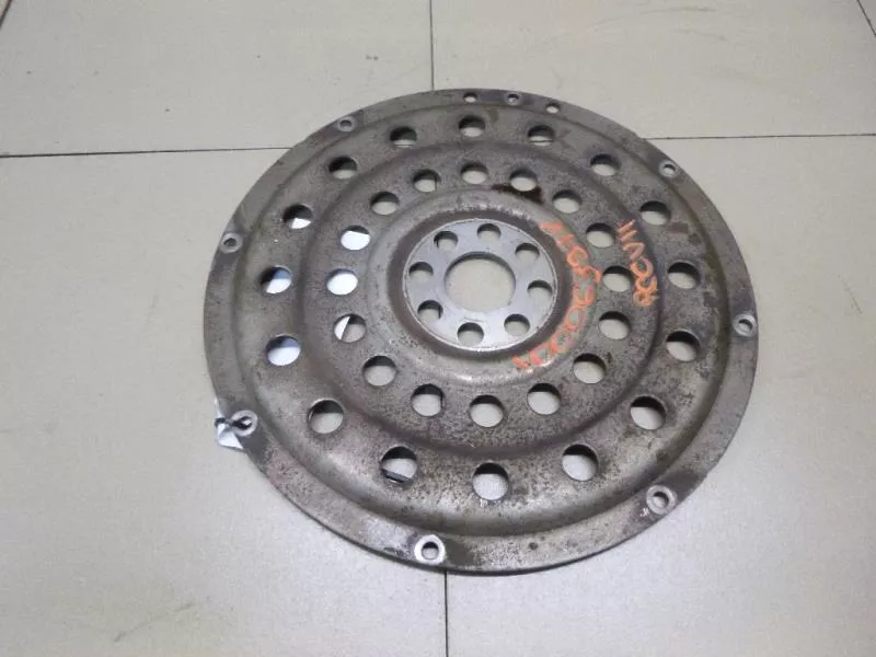 Маховик двигателя BS264291