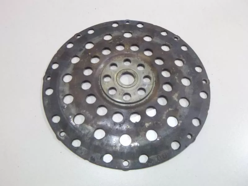 Маховик двигателя BS263595