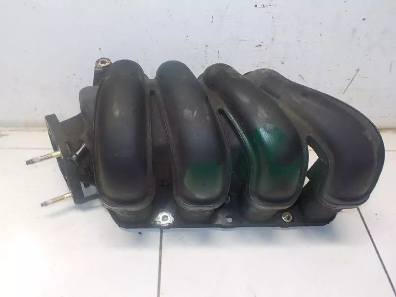 Впускной коллектор ST301487 Впускной коллектор ST301487