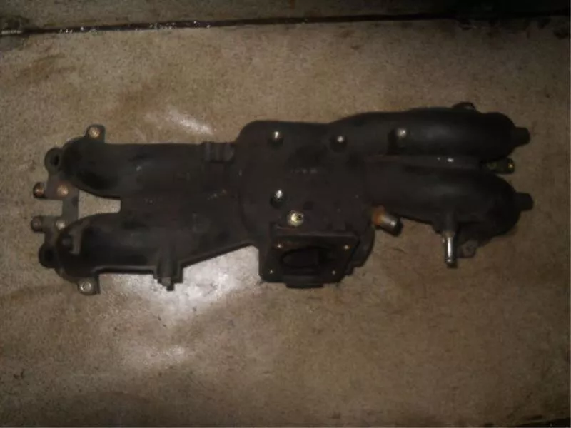 Впускной коллектор ST300537 Впускной коллектор ST300537