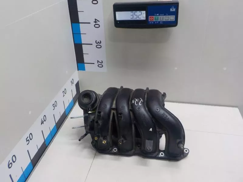 Впускной коллектор ST303266 Впускной коллектор ST303266