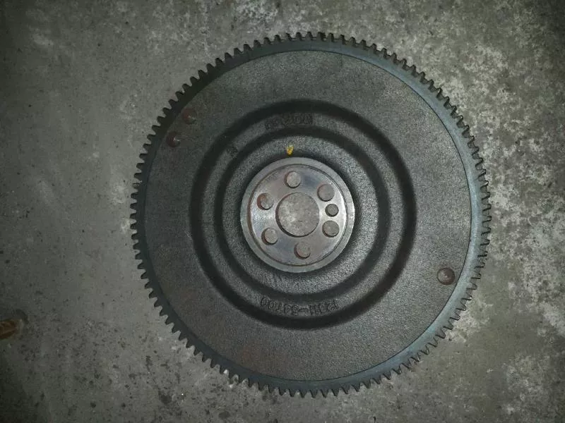 Маховик двигателя BS267628