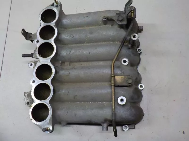 Впускной коллектор ST300072 Впускной коллектор ST300072