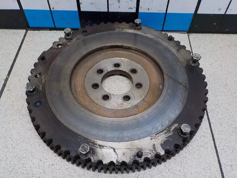 Маховик двигателя BS266780