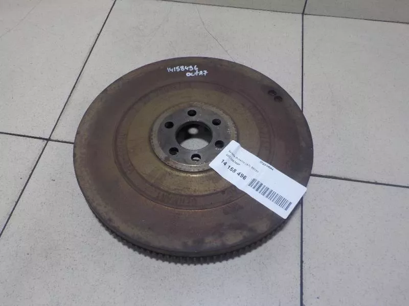 Маховик двигателя BS266880