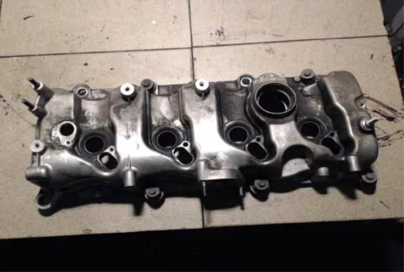 Клапанная крышка ГБЦ BS69654