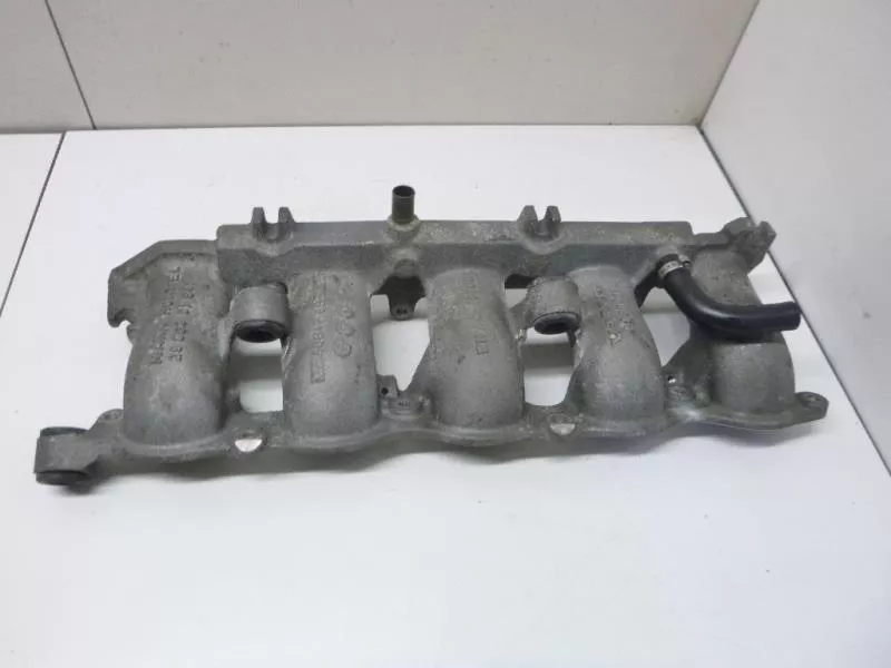 Впускной коллектор ST301872