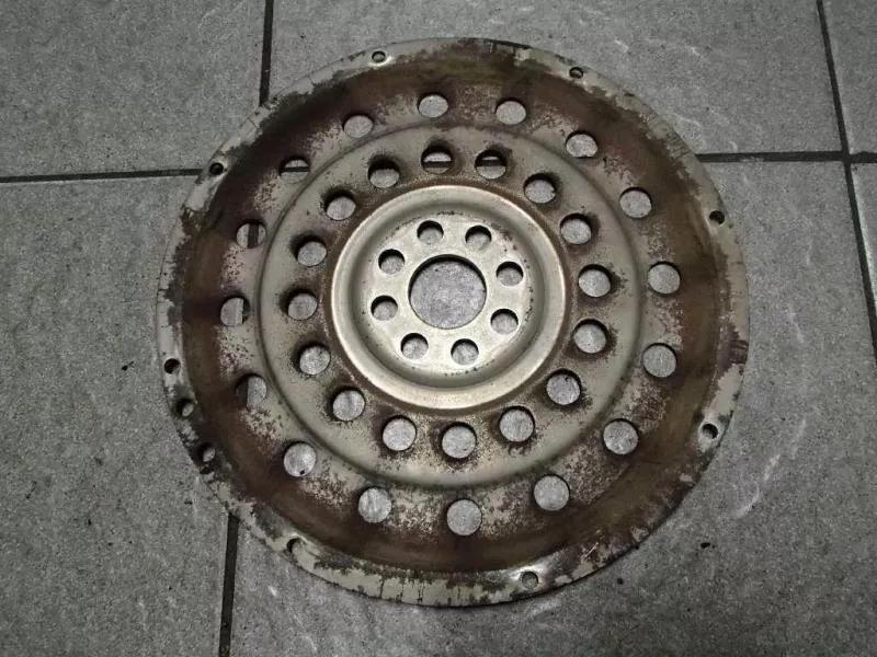 Маховик двигателя BS264298