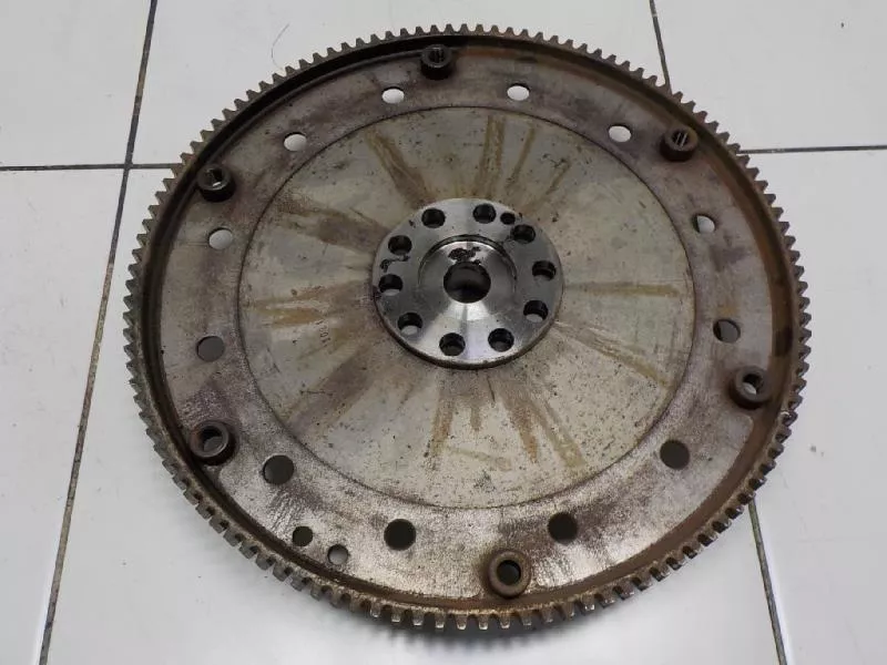 Маховик двигателя BS266045