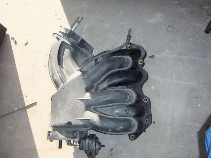 Впускной коллектор ST297880 Впускной коллектор ST297880