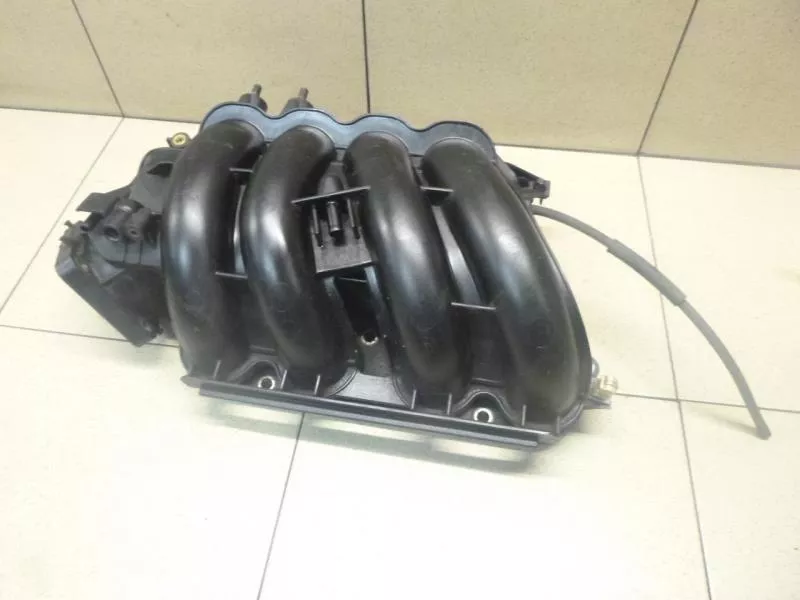 Впускной коллектор ST300302 Впускной коллектор ST300302