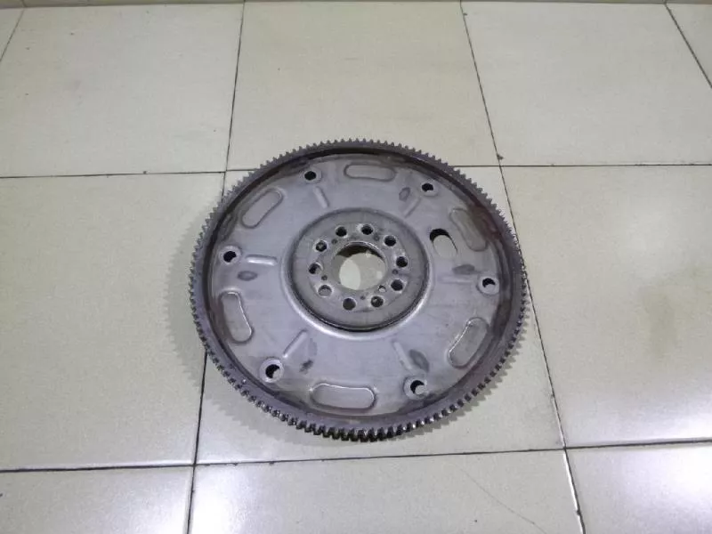 Маховик двигателя BS266898