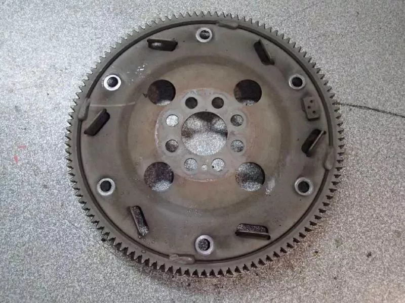 Маховик двигателя BS263409