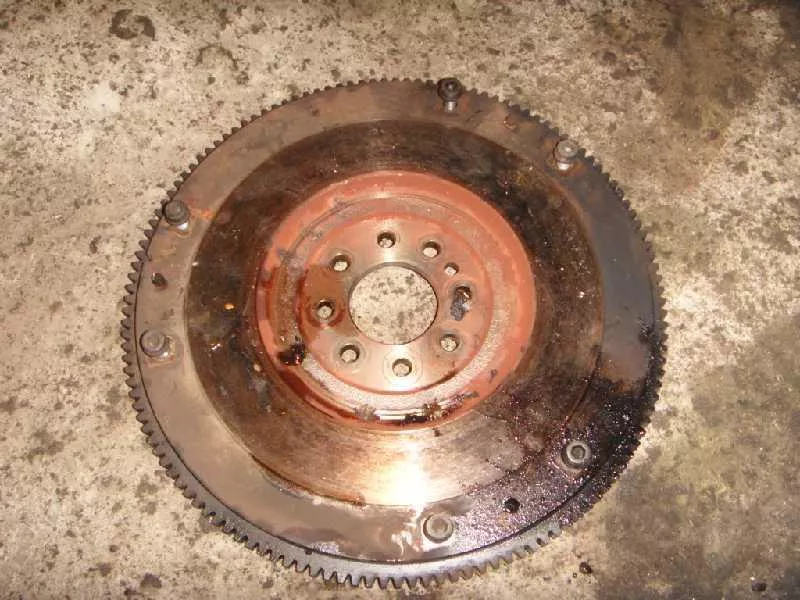 Маховик двигателя BS267117