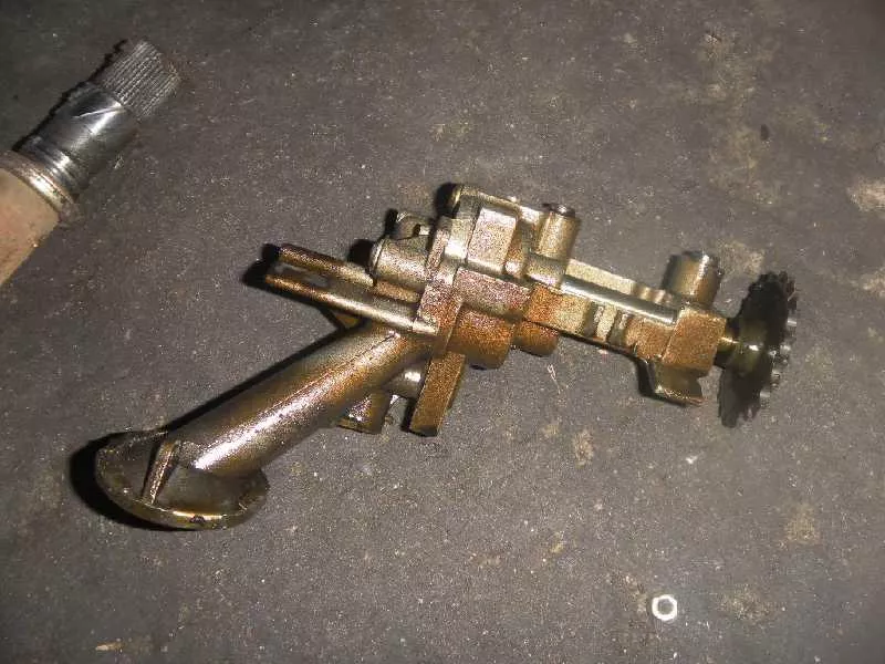 Масляный насос BS252585