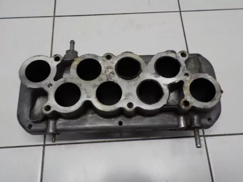 Впускной коллектор ST302512 Впускной коллектор ST302512