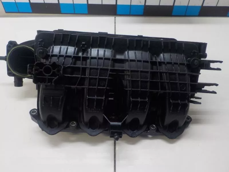 Впускной коллектор ST302842 Впускной коллектор ST302842