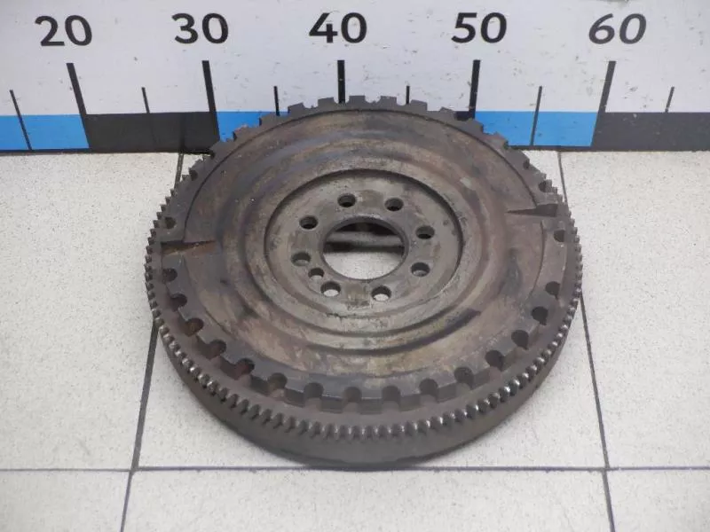 Маховик двигателя BS267602