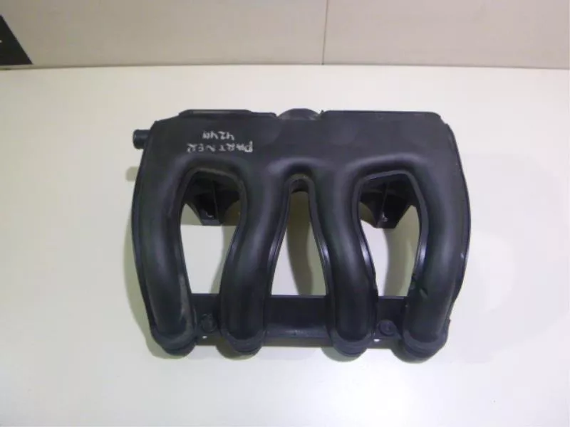 Впускной коллектор ST297891 Впускной коллектор ST297891