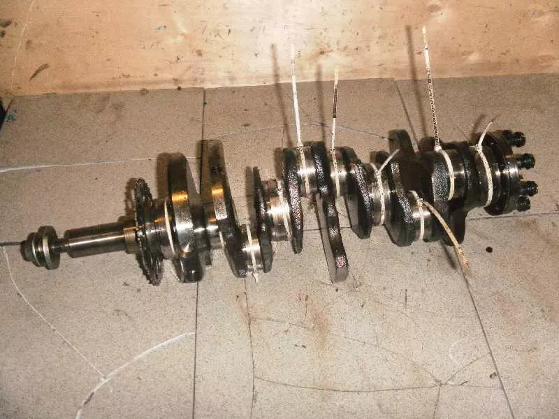 Коленвал BS249377