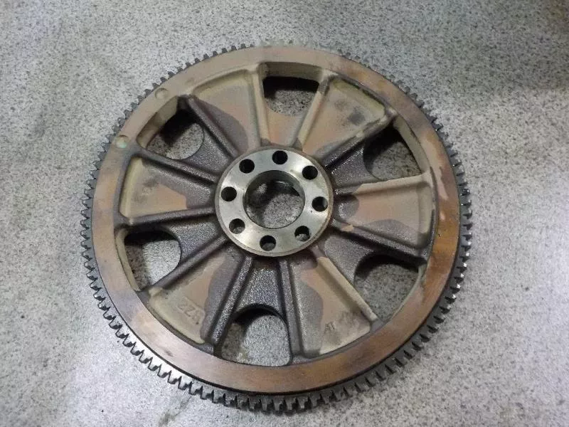 Маховик двигателя BS264490