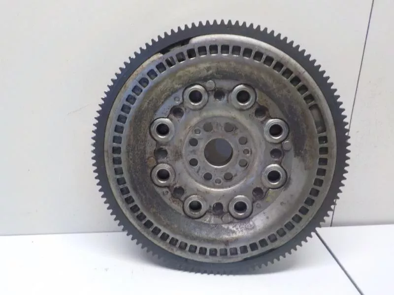 Маховик двигателя BS267592