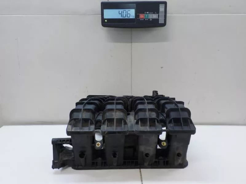 Впускной коллектор ST302058 Впускной коллектор ST302058