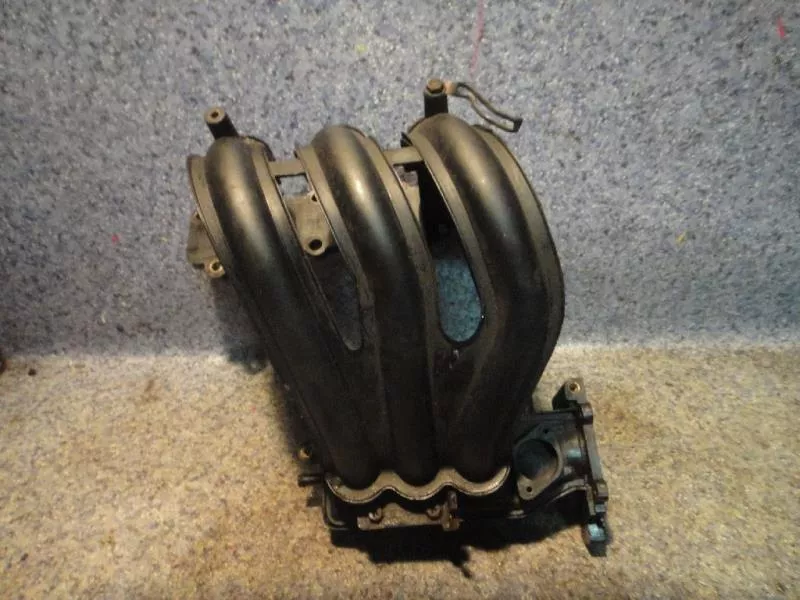 Впускной коллектор ST300794 Впускной коллектор ST300794