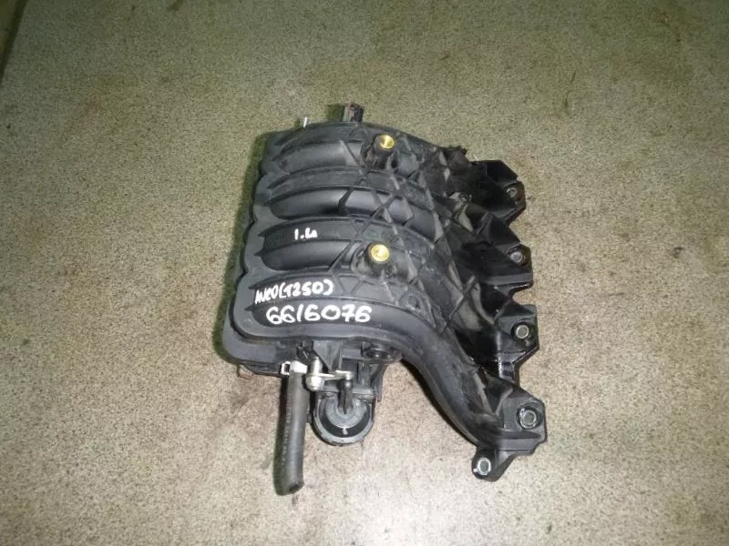 Впускной коллектор ST301567 Впускной коллектор ST301567