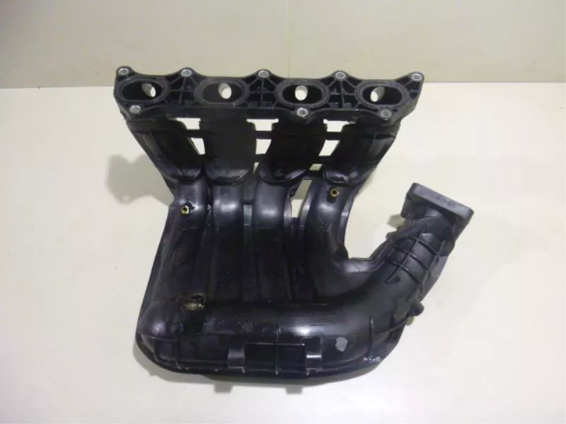 Впускной коллектор ST302452 Впускной коллектор ST302452