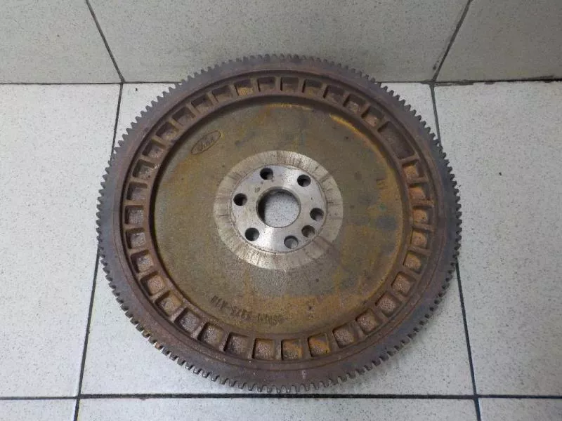 Маховик двигателя BS265801