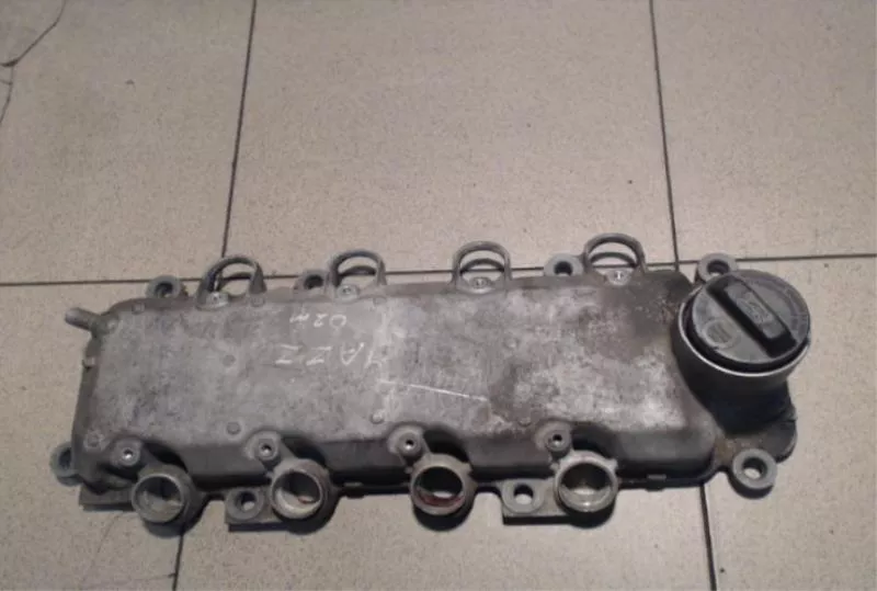 Клапанная крышка ГБЦ BS68313 Клапанная крышка ГБЦ BS68313