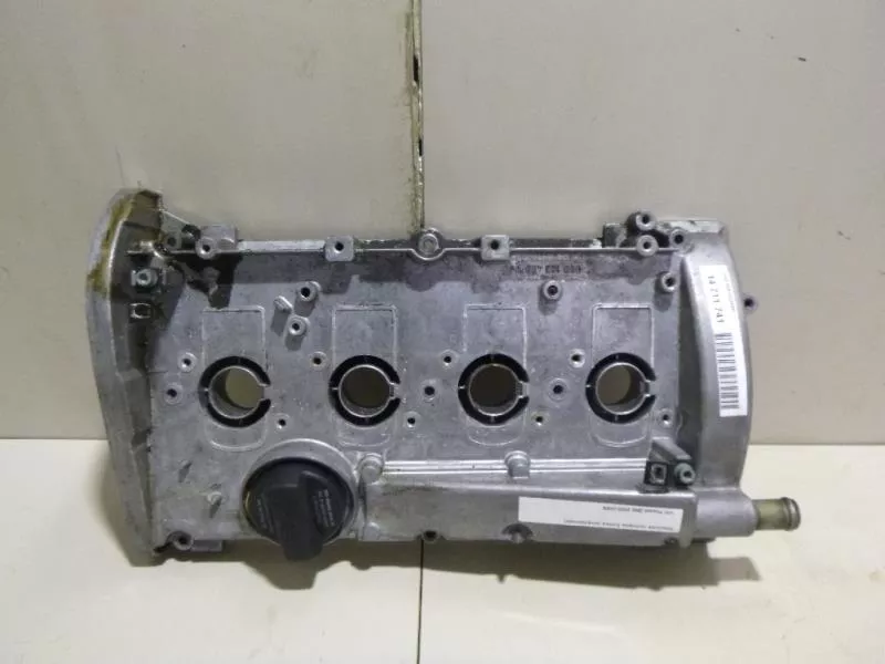 Клапанная крышка ГБЦ BS69243 Клапанная крышка ГБЦ BS69243