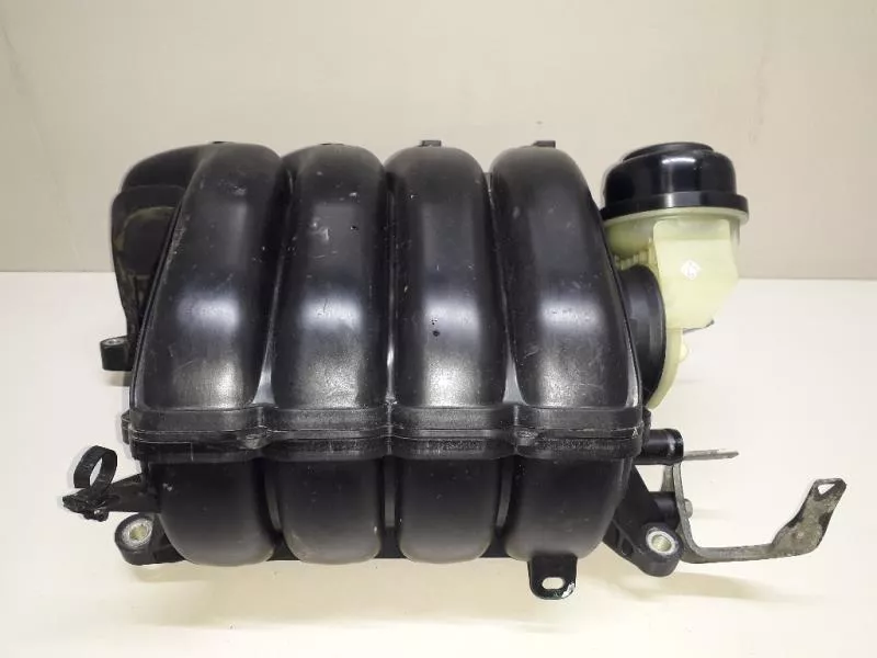 Впускной коллектор ST303086 Впускной коллектор ST303086