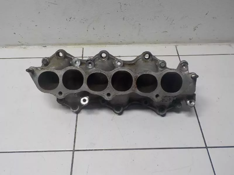 Впускной коллектор ST299858 Впускной коллектор ST299858