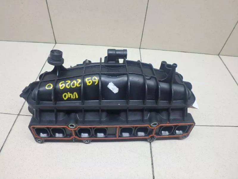 Впускной коллектор ST302164 Впускной коллектор ST302164