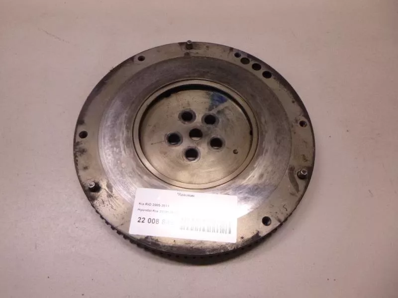 Маховик двигателя BS264544