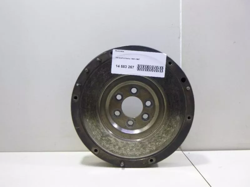 Маховик двигателя BS267109