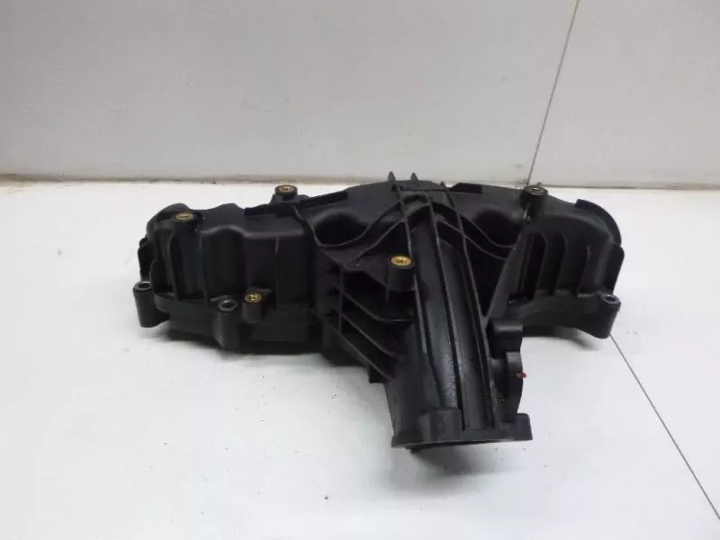 Впускной коллектор ST300610 Впускной коллектор ST300610