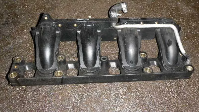 Впускной коллектор ST302525 Впускной коллектор ST302525