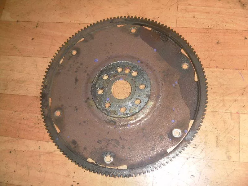 Маховик двигателя BS264773