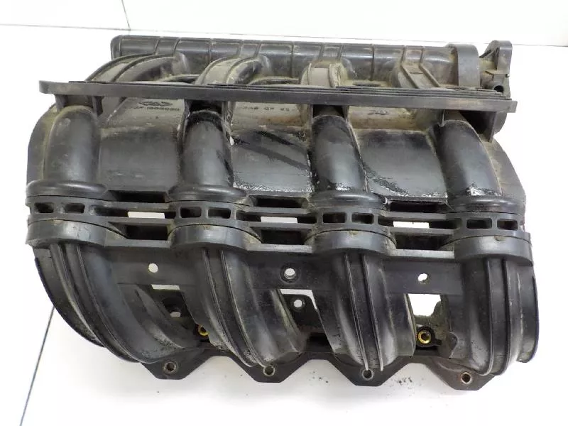 Впускной коллектор ST300330 Впускной коллектор ST300330