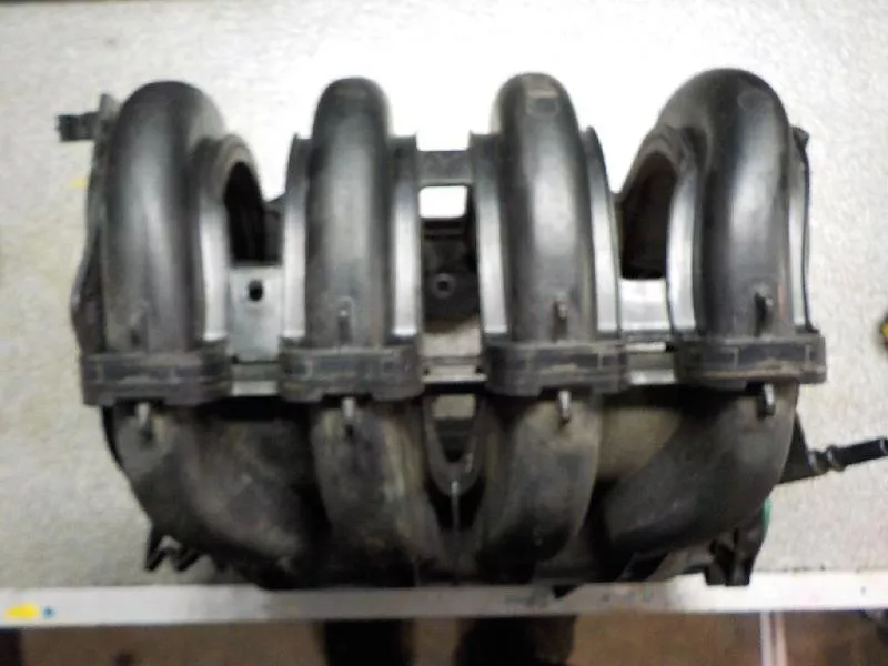 Впускной коллектор ST297914 Впускной коллектор ST297914