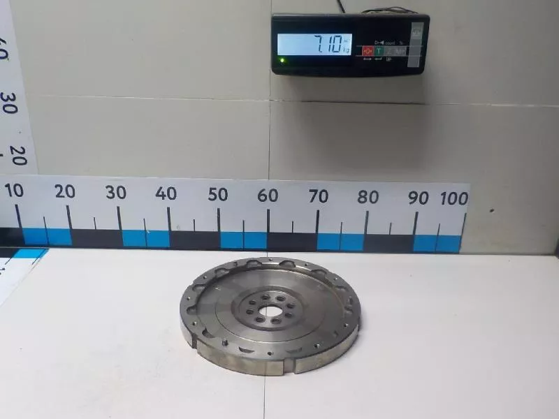 Маховик двигателя BS267648