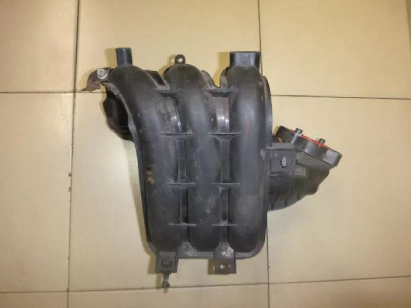 Впускной коллектор ST302950 Впускной коллектор ST302950