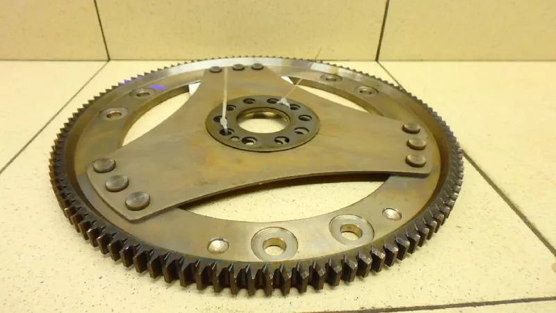 Маховик двигателя BS266493