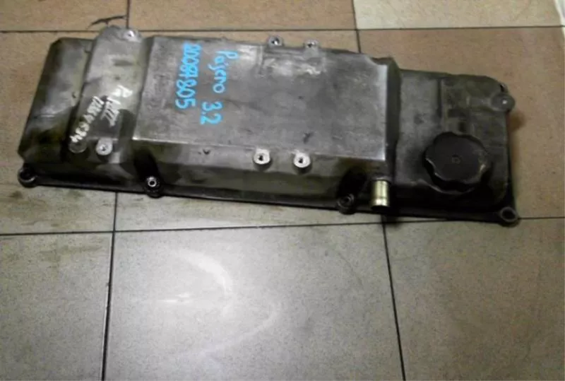 Клапанная крышка ГБЦ BS68249 Клапанная крышка ГБЦ BS68249