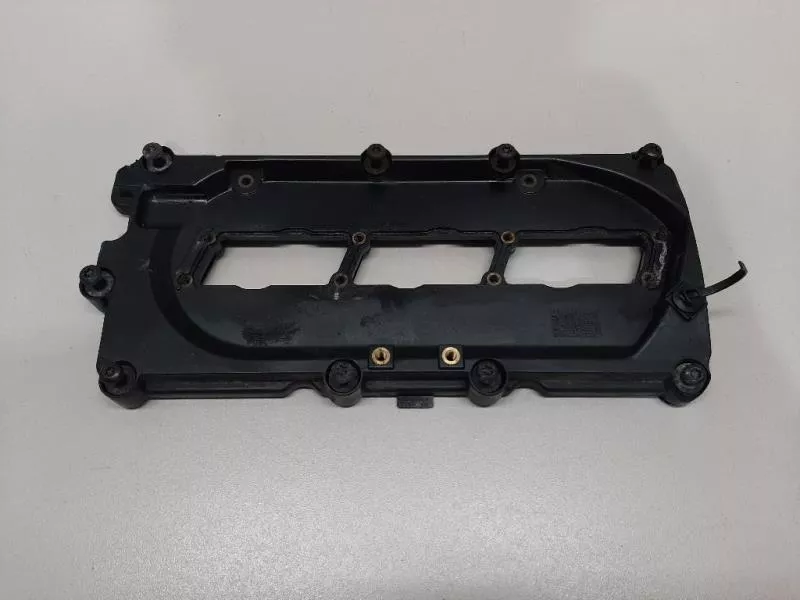 Клапанная крышка ГБЦ BS68670 Клапанная крышка ГБЦ BS68670